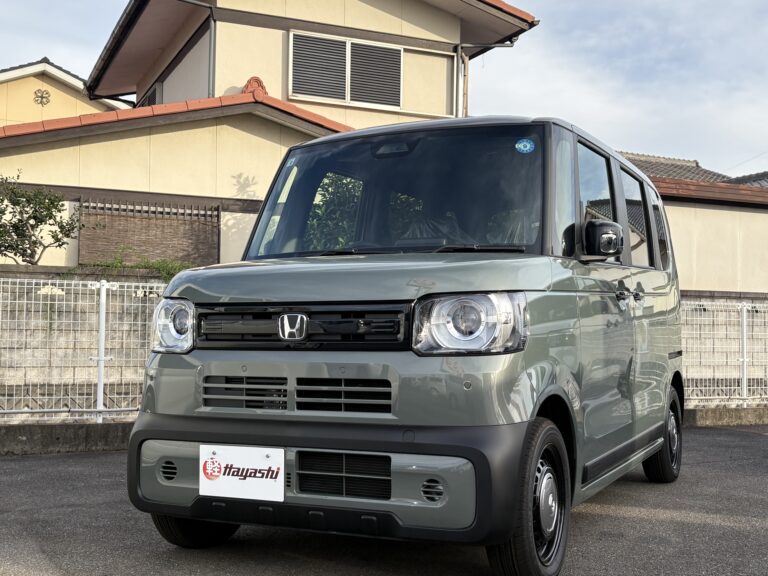 ホンダ N-BOX JOY 2トーン 届出済未使用車 中古車 走行距離6km 189.9万円 ボタニカルグリーンパール/クリスタ 車台番号822