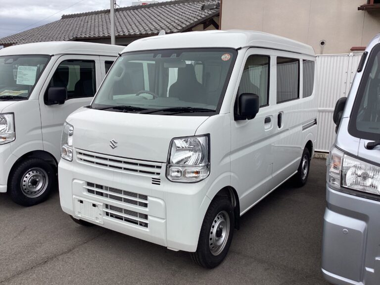 スズキ エブリィ PAリミテッド Hルーフ 中古車 走行距離8,387km 129.9万円 ホワイト 車台番号048