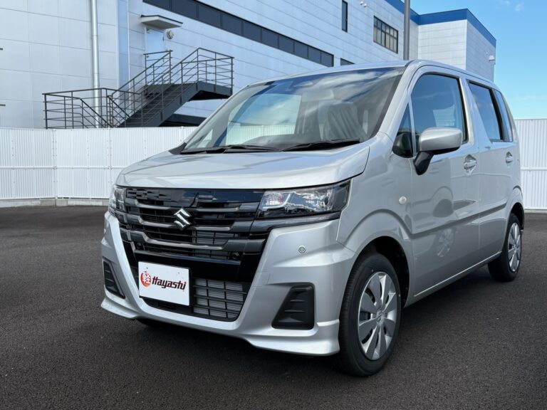 スズキ ワゴンR ZL 届出済未使用車 中古車 走行距離6km 149.9万円 シルキーシルバーメタリック 車台番号472