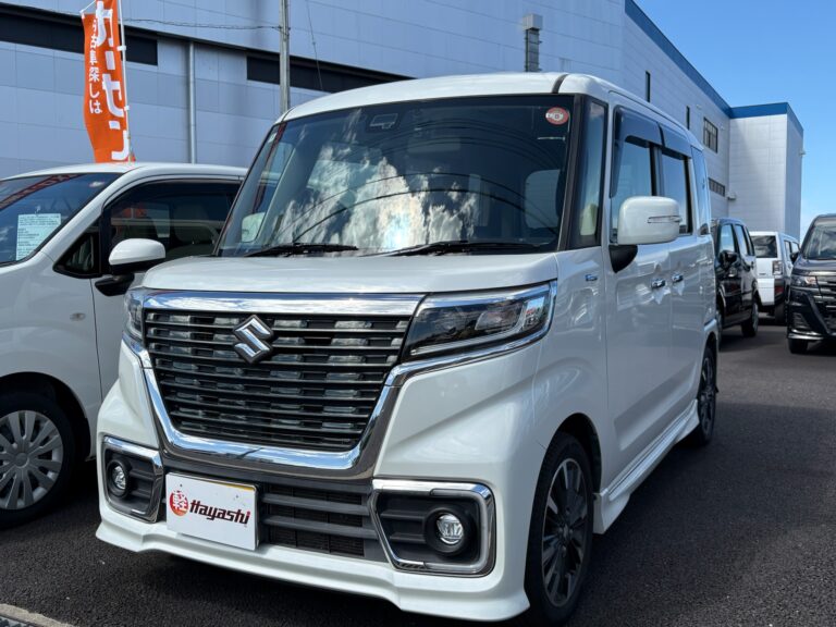 スズキ スペーシア カスタムハイブリッドXSターボ 中古車 走行距離65,283km 129.9万円 ピュアホワイトパール 車台番号059