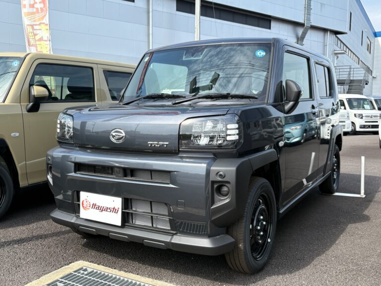 ダイハツ タフト X 届出済未使用車 中古車 走行距離11km 139.9万円 クロムグレーメタリック 車台番号734