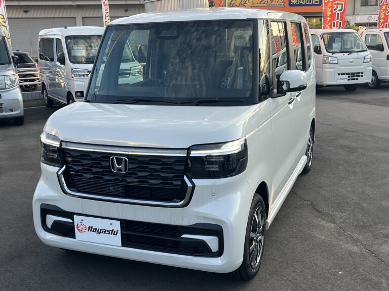 ホンダ N-BOX カスタム 届出済未使用車 中古車 走行距離2km 174.9万円 プラチナホワイトパール 車台番号487