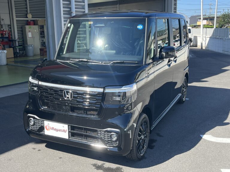 ホンダ N-BOX カスタム BLACK STYLE